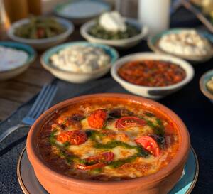 Turkce Meze Terrace Suites Otel Sutluce Istanbul